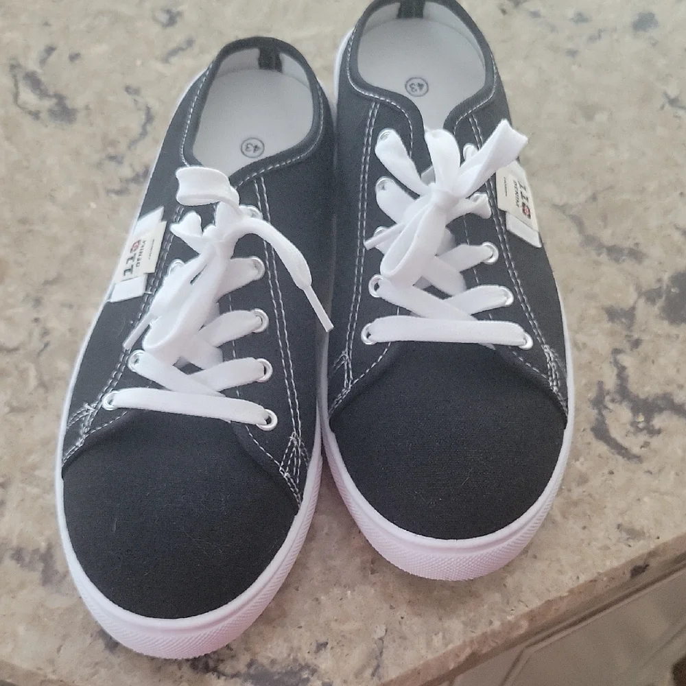 Black Canvas Mules by 1.2.3 - Picture 1 of 10